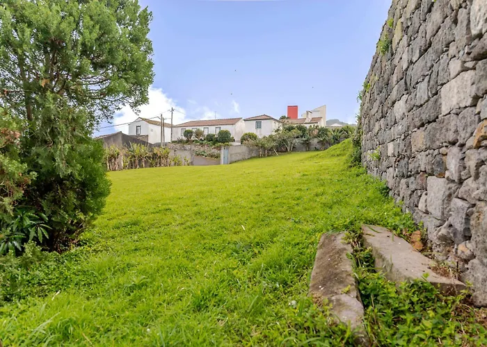 Casas Do Vale -t2 * Nordeste (Azores)